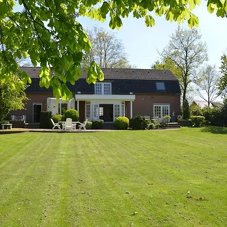 Spacious Mansion In With Pool * Gastel