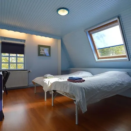 Дом отдыха Spacious Mansion In With Pool Gastel